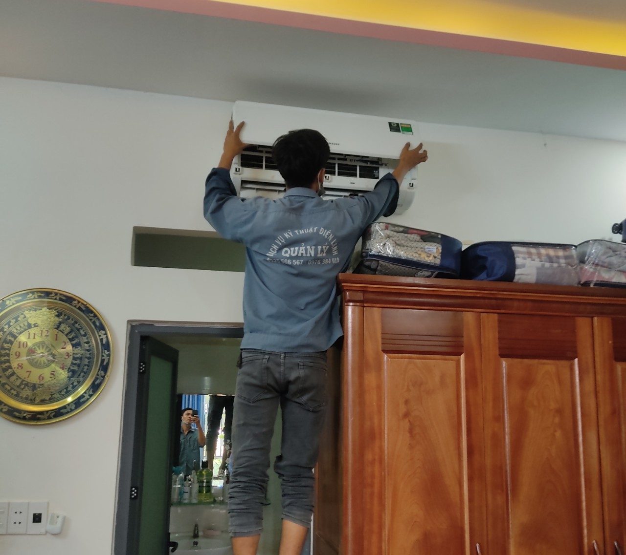 Hãy liên hệ ngay với dịch vụ sửa máy lạnh Thủ Đức khi máy lạnh nhà bạn có những dấu hiệu trên nhé.