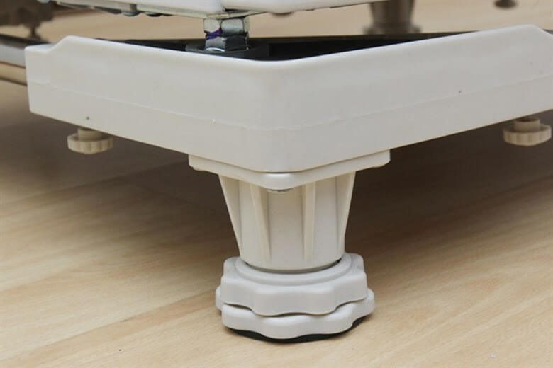 Chân đế thường được sản xuất bằng chất liệu cao cấp, có độ bền cao