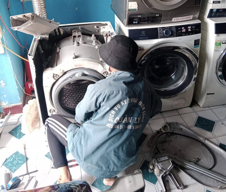 Thợ sửa máy giặt lồng ngang tại Thành Phố Hồ Chí Minh - Điện Lạnh Quản Lý