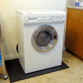 vị trí lắp đặt của máy giặt không đúng cách