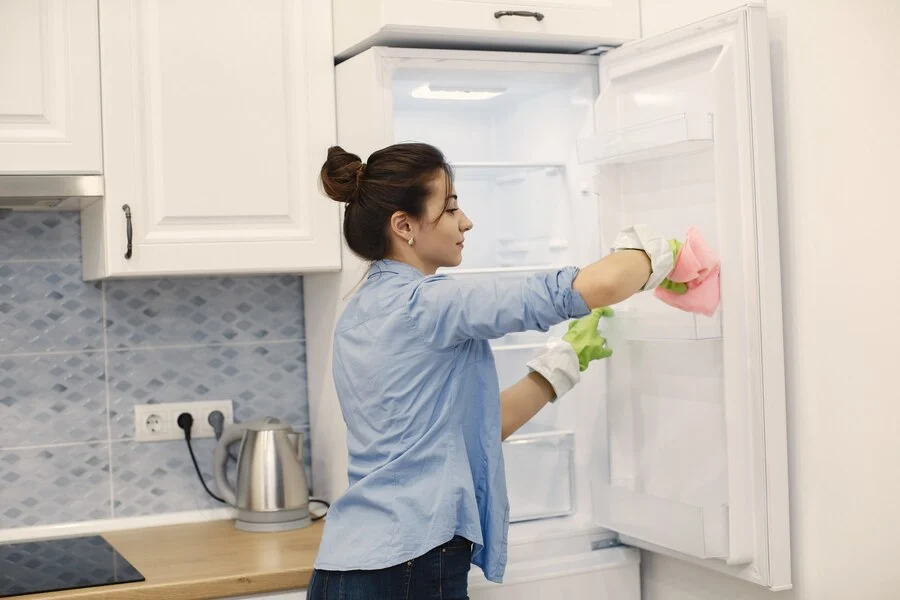 Tủ lạnh không nóng 2 bên nguyên nhân và cách khắc phục tại nhà