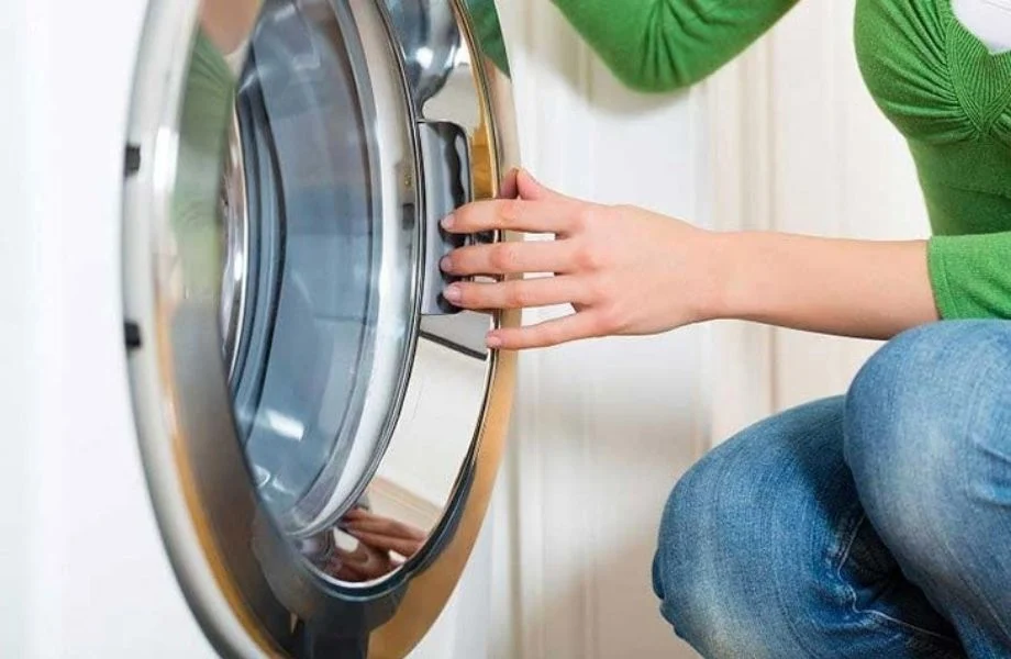 Máy giặt không hoạt động do lỗi cửa không chặt