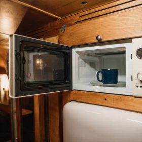 Kích Thước Lò Vi Sóng Độc Lập Và Lò Vi Sóng Âm Tủ