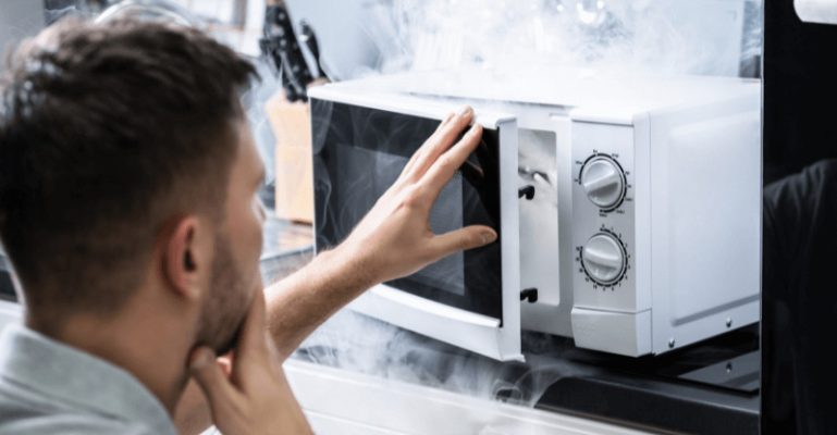 Lò vi sóng bị đánh lửa trong lò: giải pháp xử lý hiệu quả tại nhà - Điện Lạnh Quản Lý