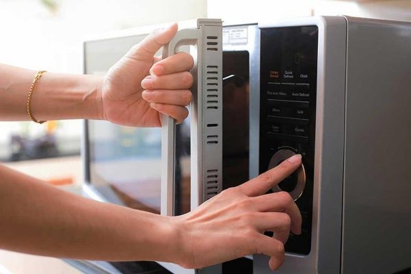 Đèn lò vi sóng không sáng – nguyên nhân, cách xử lý tại nhà - Điện lạnh quản lý