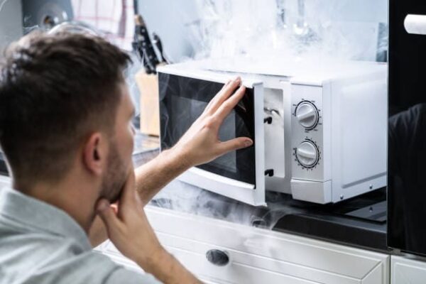 Dấu hiệu nhận biết lò vi sóng cần sửa chữa