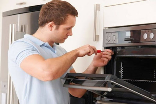 Nhận biết lò vi sóng có dấu hiệu hư hỏng để sửa kịp thời