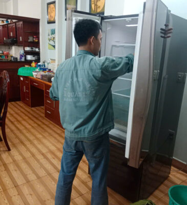 Người dùng không nên tự ý sửa quạt gió tủ lạnh, bởi việc can thiệp sai kỹ thuật có thể gây chập cháy hoặc làm hỏng thêm linh kiện khác.